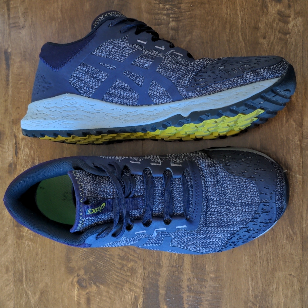 Asics shoes purple size 9